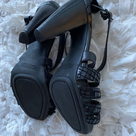 Kenneth Cole REACTION Strappy Platform Pump Heels 6 1/2 - Picture 7 of 12